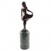 Статуя «Танцующая девочка»